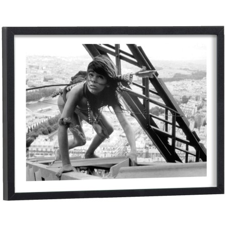 Affiche noir et blanc scène du film Un indien dans la ville