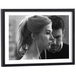 Portrait noir et blanc Gone Girl - affiche cinéma encadrée cadre bois noir 40x30