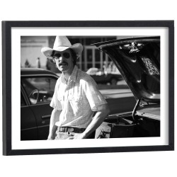 Matthew McConaughey en cowboy dans The Dallas Buyers Club - affiche cinéma encadrée cadre bois noir 40x30