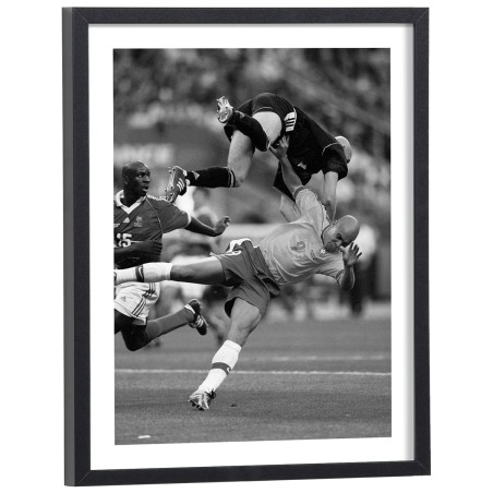 Fabien Barthez et Ronaldo finale France-Brésil 1998 - affiche sport encadrée noir et blanc