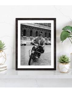 Affiche de Jean Paul Belmondo en Moto fumant un cigare 2