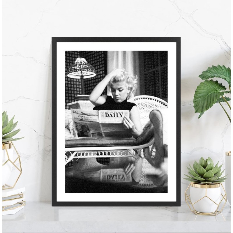 Affiche Marilyn Monroe lisant le journal