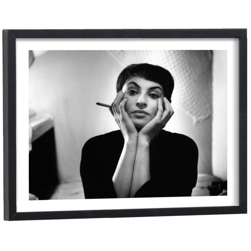 Affiche vintage de la chanteuse Barbara en noir et blanc
