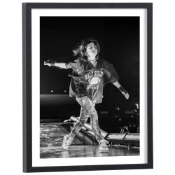 Affiche de Billie Eilish en noir et blanc