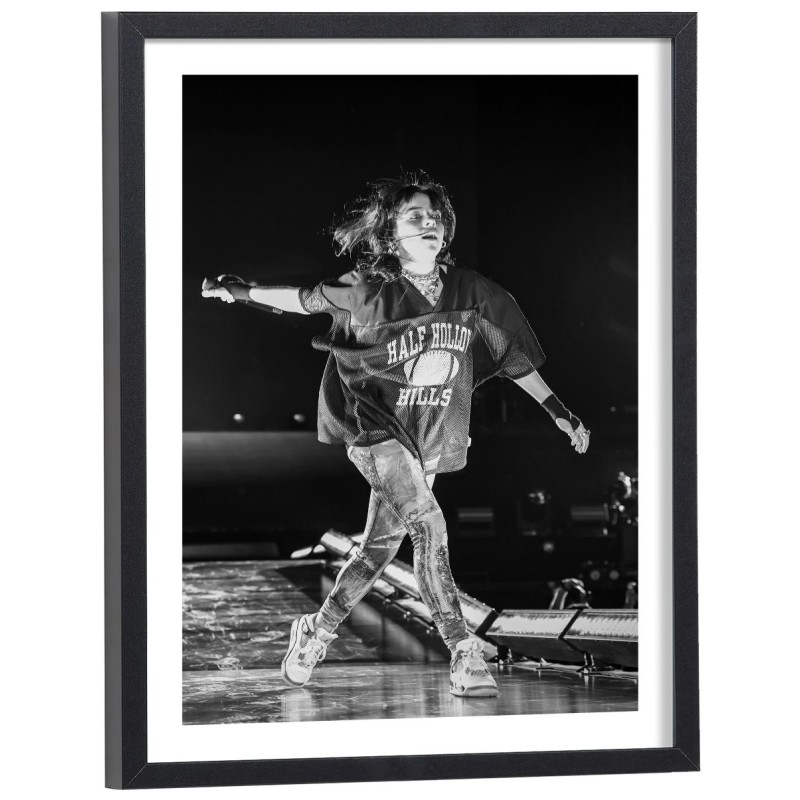 Affiche de Billie Eilish en noir et blanc