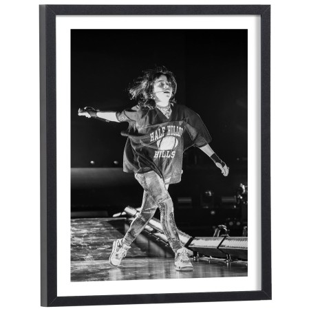Affiche de Billie Eilish en noir et blanc
