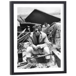 Affiche Jean Paul Belmondo pendant le tournage du film Pierrot le Fou