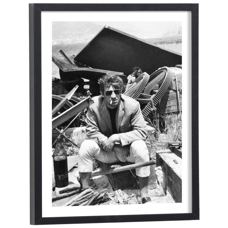 Affiche Jean Paul Belmondo pendant le tournage du film Pierrot le Fou