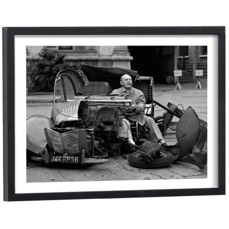 Affiche culte noir et blanc de Bourvil sur le tournage du film Le Corniaud